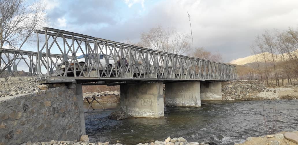 در ولایت زابل برای حدوداً بیست هزار فامیل یک پایه پل استحکامي ساخته شد