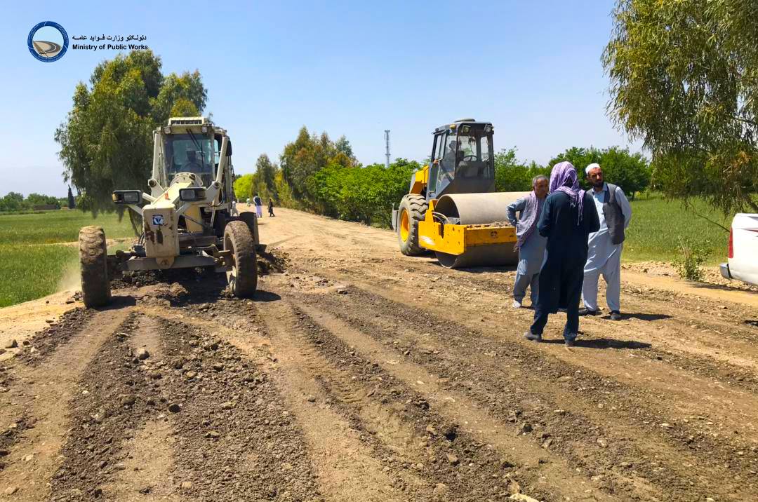 The graveling of the Gurbaz-Tani district's road is underway