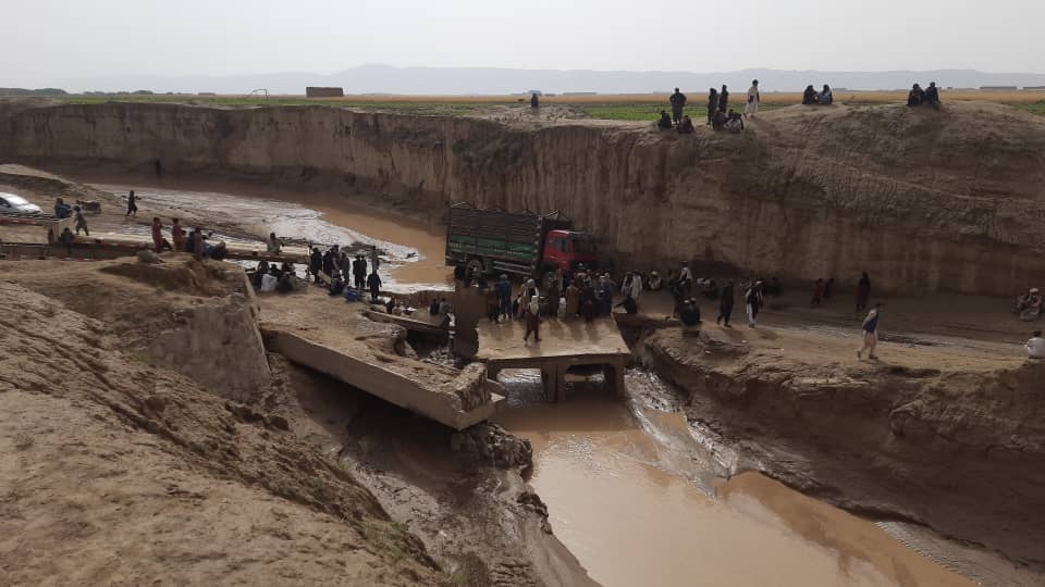 غزنی: پاک کاری سرک ولسوالی های مقر – ناوه جریان دارد