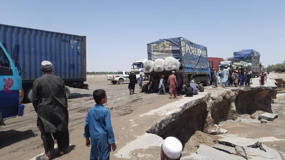 د کابل – کندهار لویه لار چې د غزني په قره باغ ولسوالۍ کې بنده شوې وه بیرته خلاصه شوه