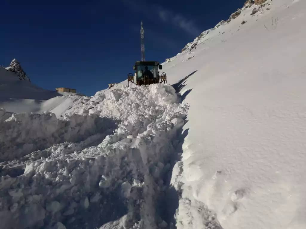 وزارت فوایدعامه در یک هفته اخیر صدها کیلومتر  سرک‌ها و شاهراه های کشور را را از وجود برف پاک کاری نموده است