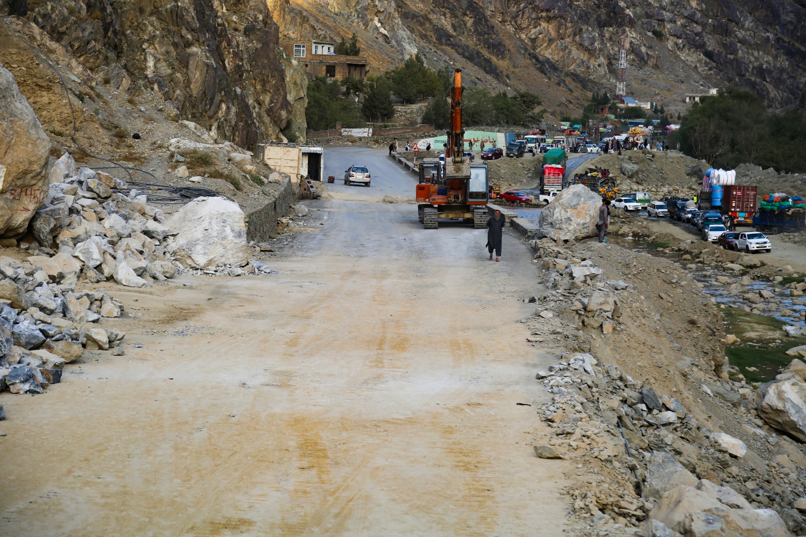 مسير اصلي شاهراه کابل - جلال آباد بروی هر نوع وسايط ترافیکی باز گردید