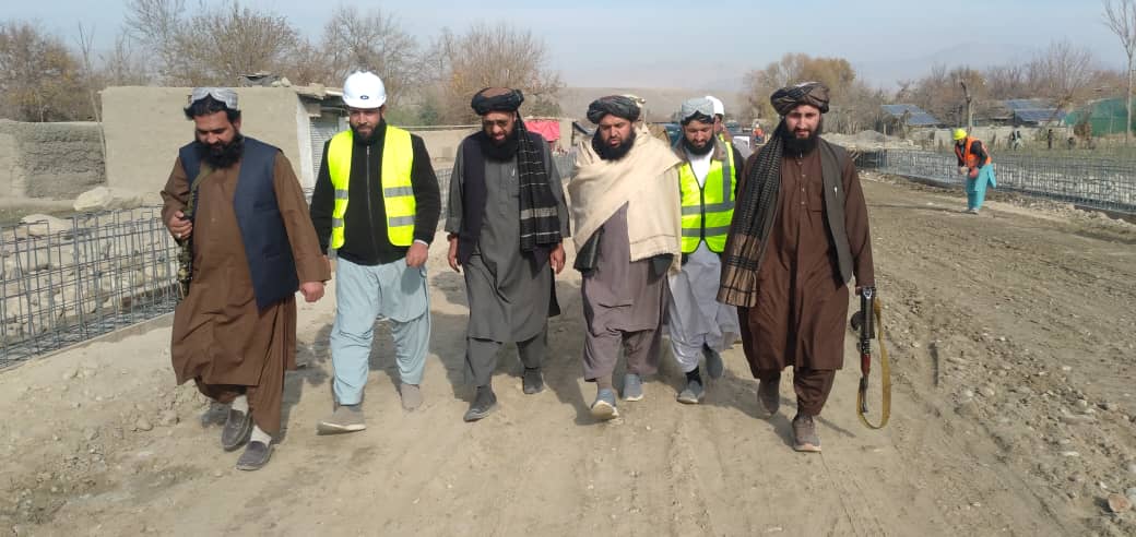 د ټولګټو وزارت د سړکونو د ساتنې او څارنې مرستیال د کابل – جلال‌آباد دویم لاین سړک له رغنیزو چارو څخه لیدنه وکړه