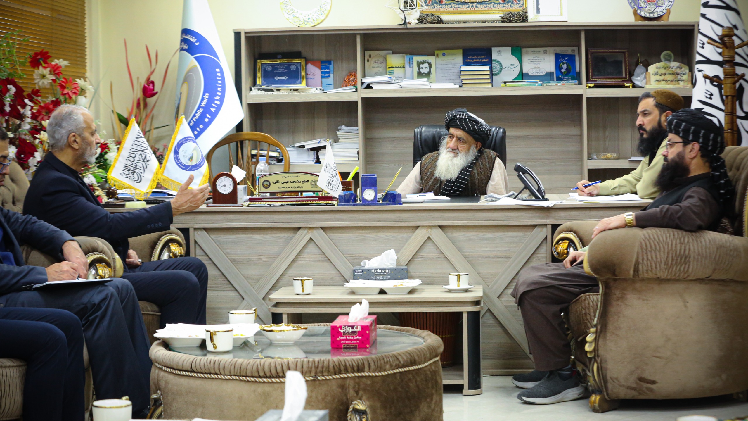 د ا.ا.ا د ټولګټو وزارت وزیر د ایران له سفیر سره وکتل 